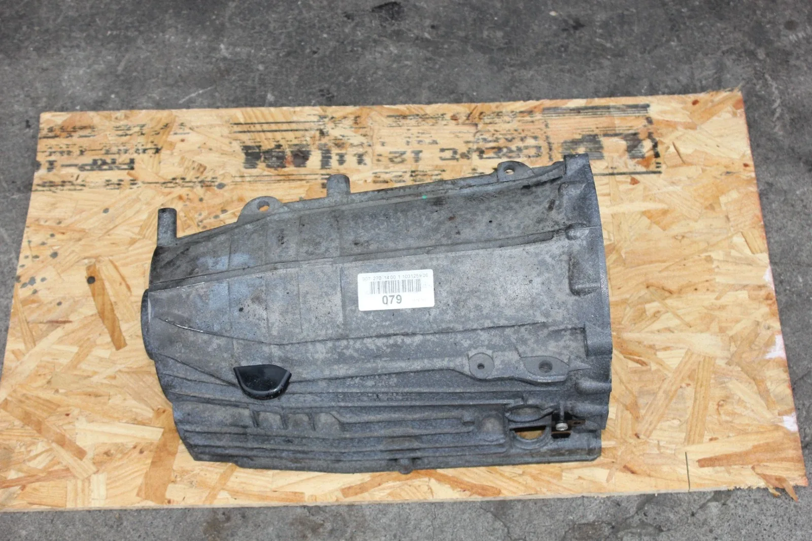 2019-2022 Mercedes Sprinter 2500 W907 transmission housing 722.9 OEM image 4