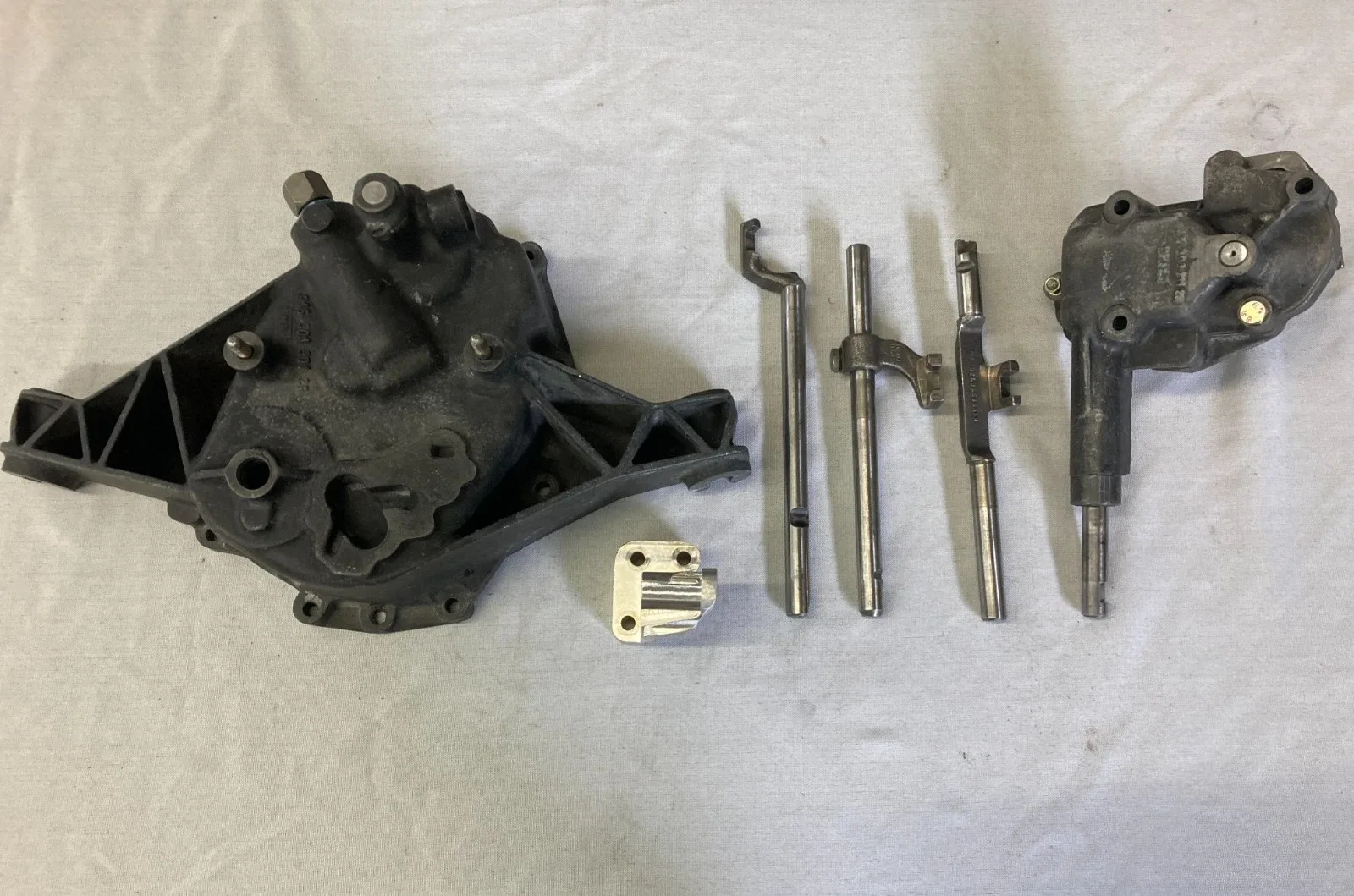 Ultra-Rare Porsche 916 914-6 GT Gearbox Tail Housing, Shift Rods Linkage Racing