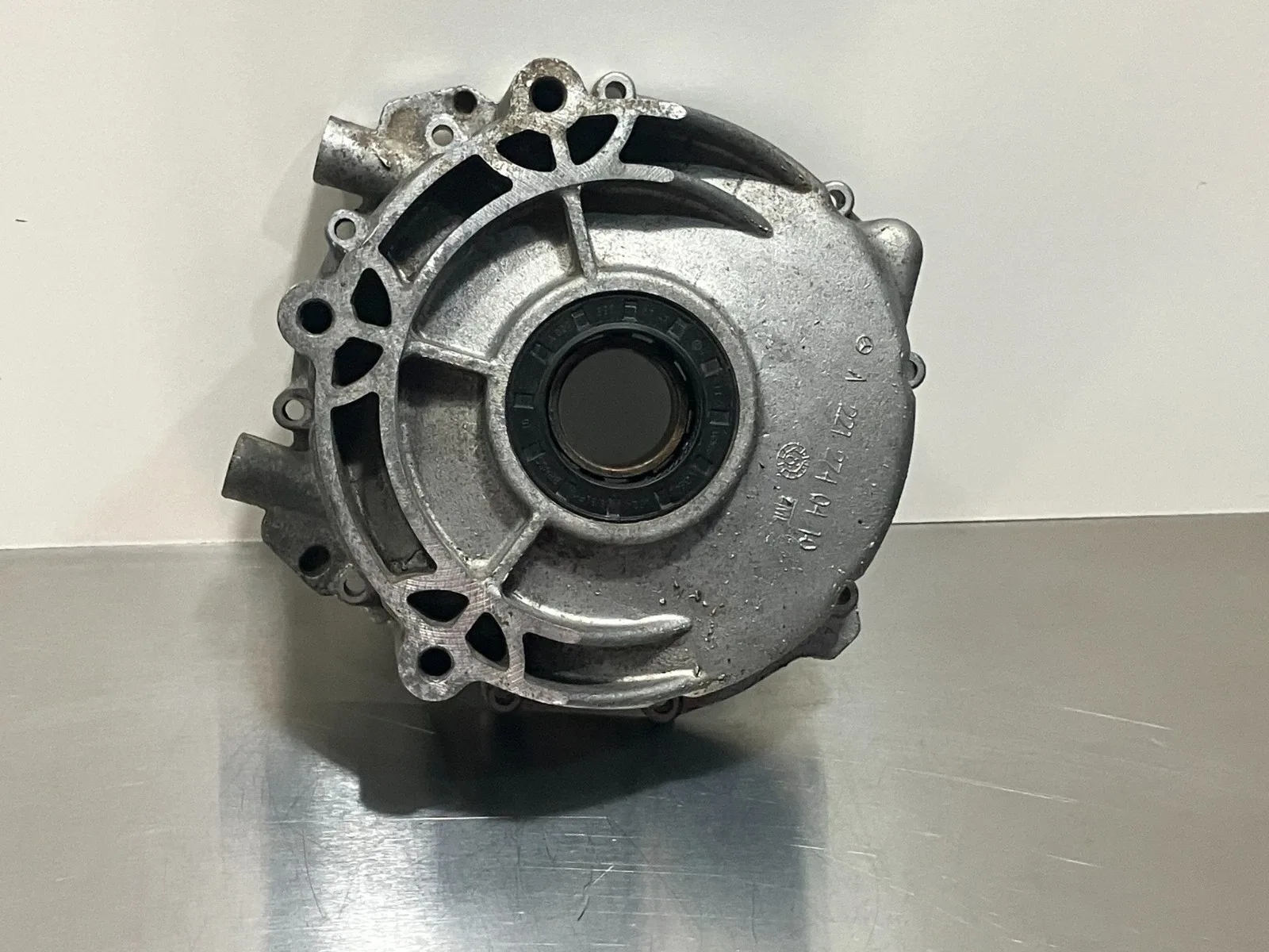 mercedes s550 c300 e350 4matic transmission to transfer case cover a2212740410 image 2