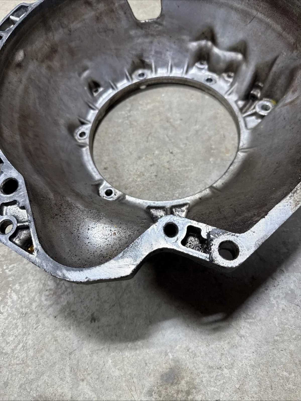 Jeep Cherokee XJ 87-01 AW4 Transmission Bell Housing (WT95) image 2