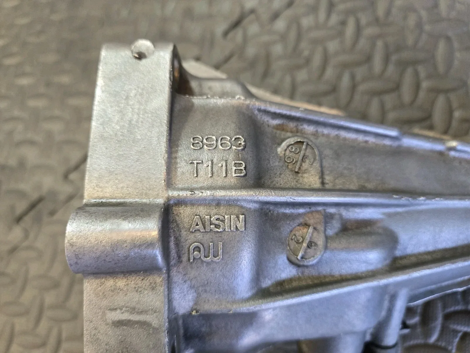 1996 Toyota 4 Runner V6 2wd Automatic REAR OUTPUT TRANSMISSION HOUSING OEM⭐️ image 3