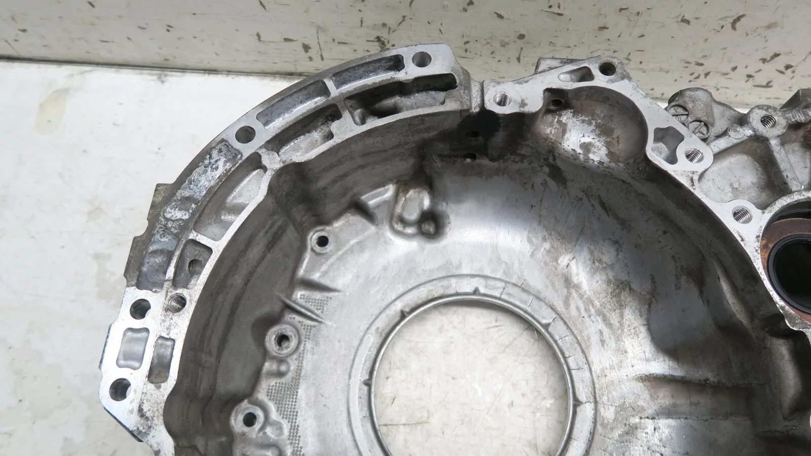 2007-2014 Volvo XC90 OEM 3.2L Transmission Bell Housing image 4
