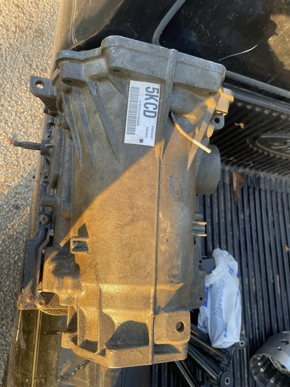 4l60 Bare Case 99-06 Chevy Or Gm image 2