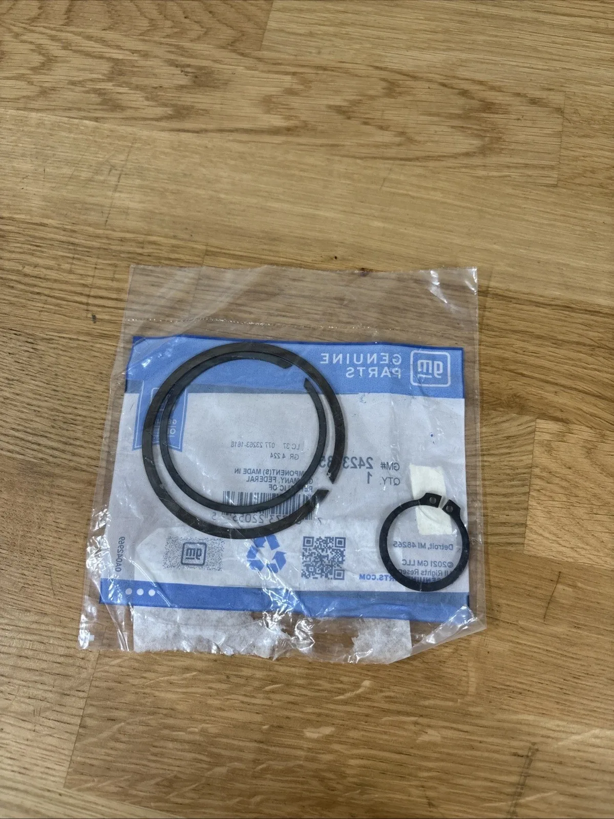 Genuine GM 06-26Auto Trans 1-2-3-4 Clutch Piston Housing Retaining Ring 24237851 image 2