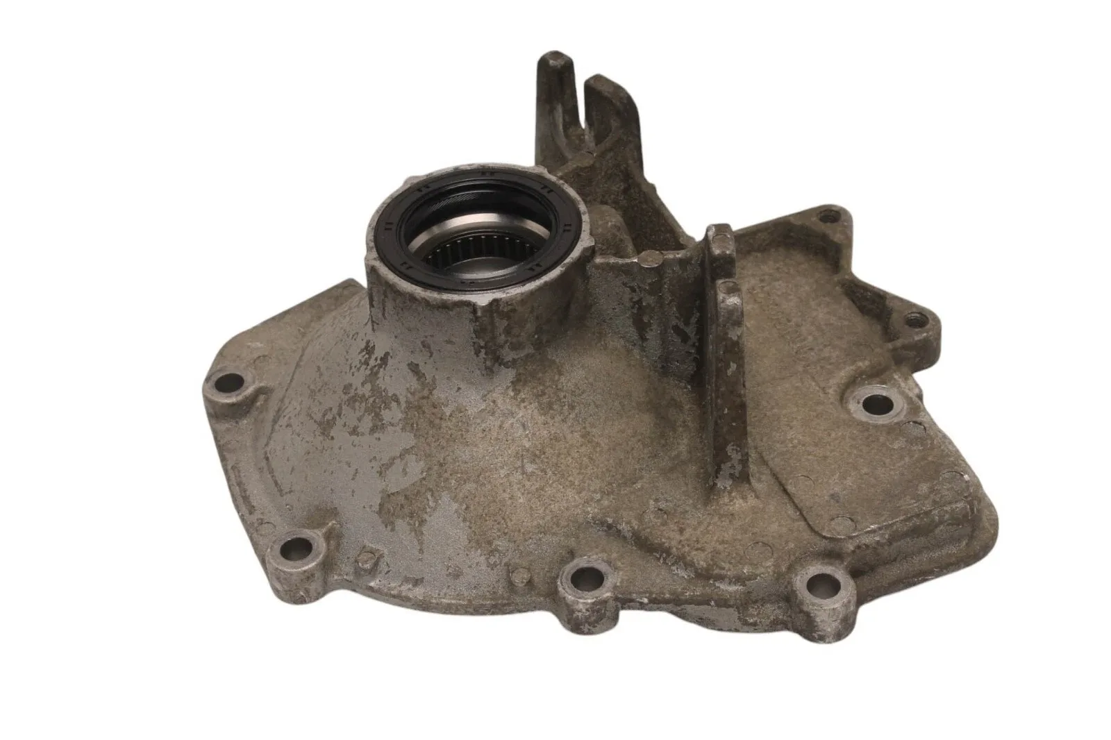 144770C - 5L40E 5L50E, EXTENSION HOUSING, 4X4, 2 SLOTTED MOUNTING HOLES