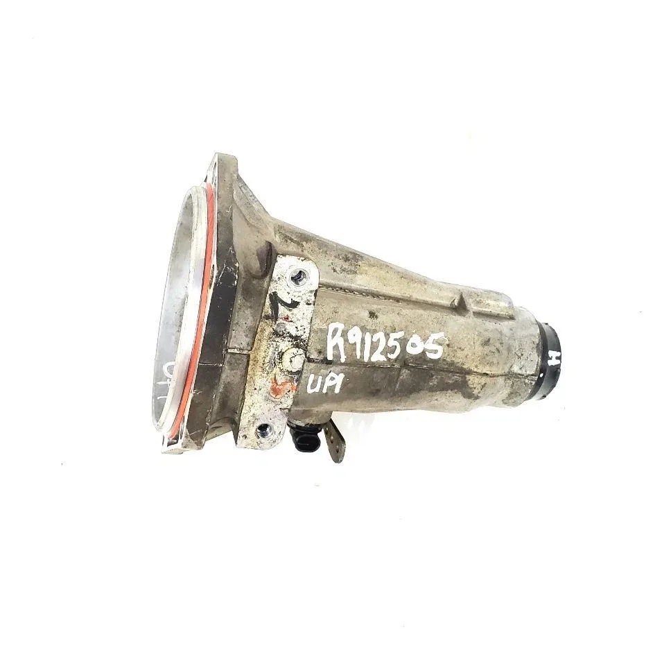 2003 Chevrolet Silverado 1500 OEM RWD 4L60 Tail Housing image 2