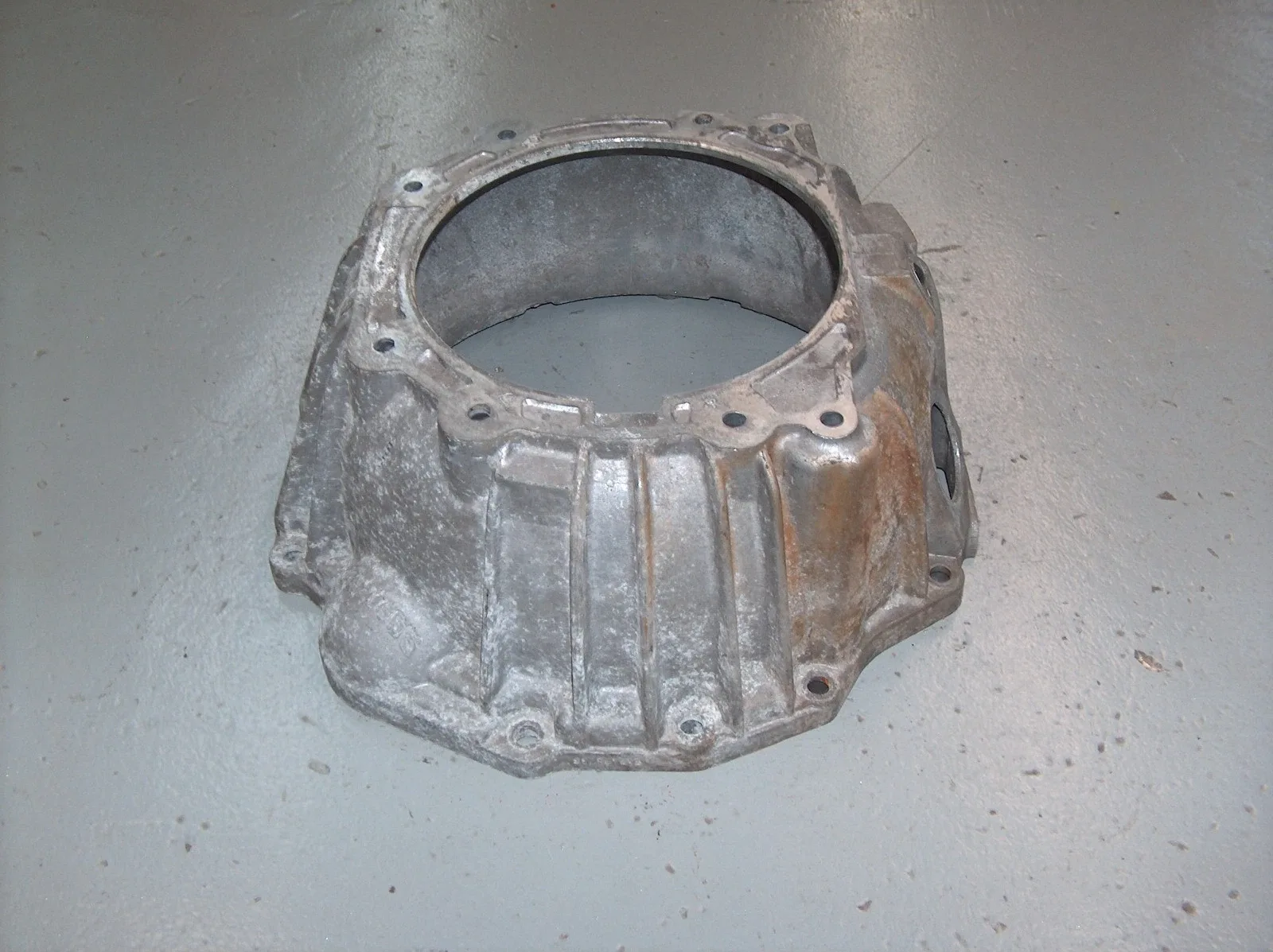 2002-2006 Chevy Trailblazer GMC Envoy 4.2L 4L60E Automatic Bell Housing 24220855 image 2