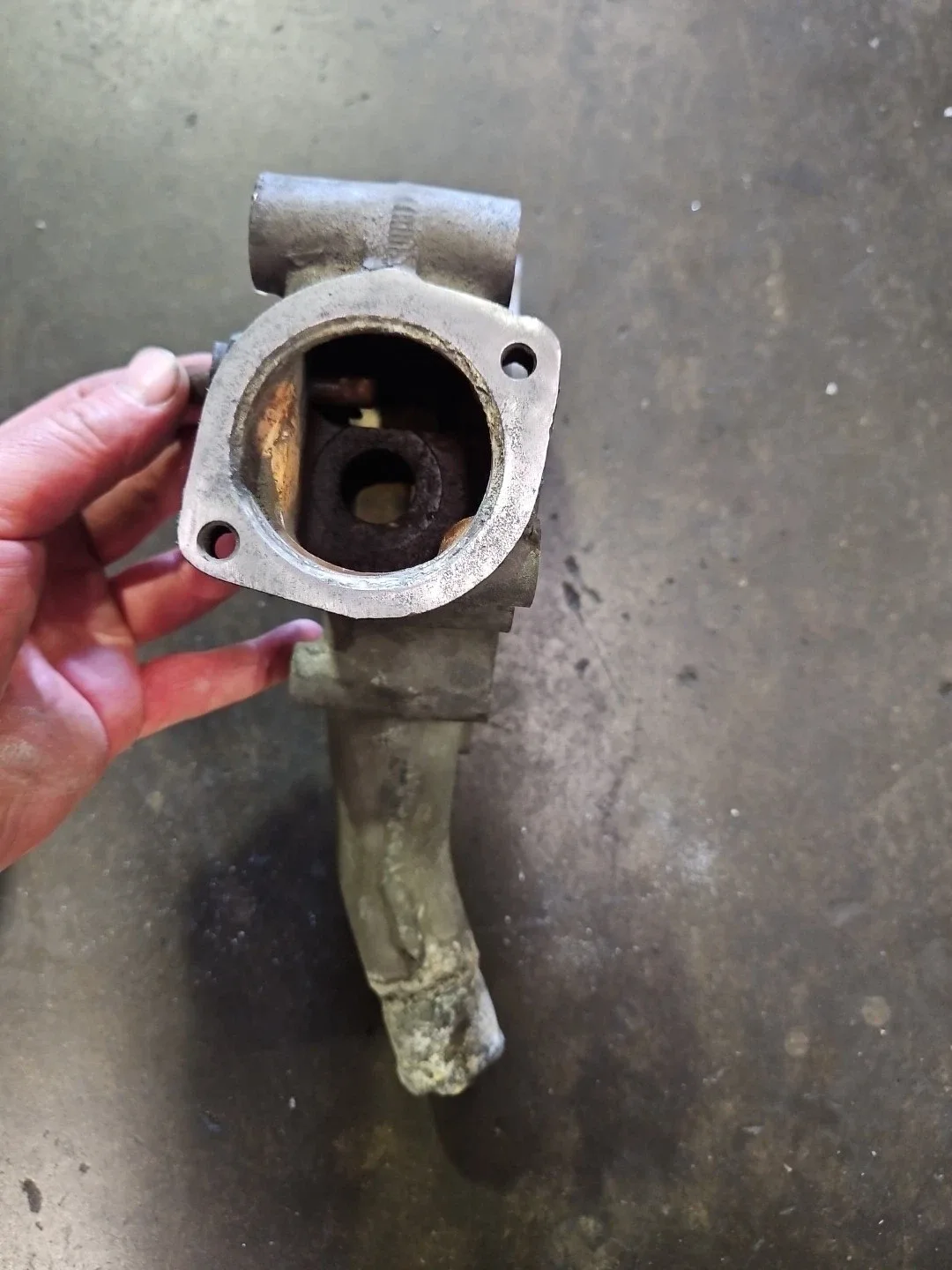 Mazda Rx7 N326 Waterpump Housing image 4