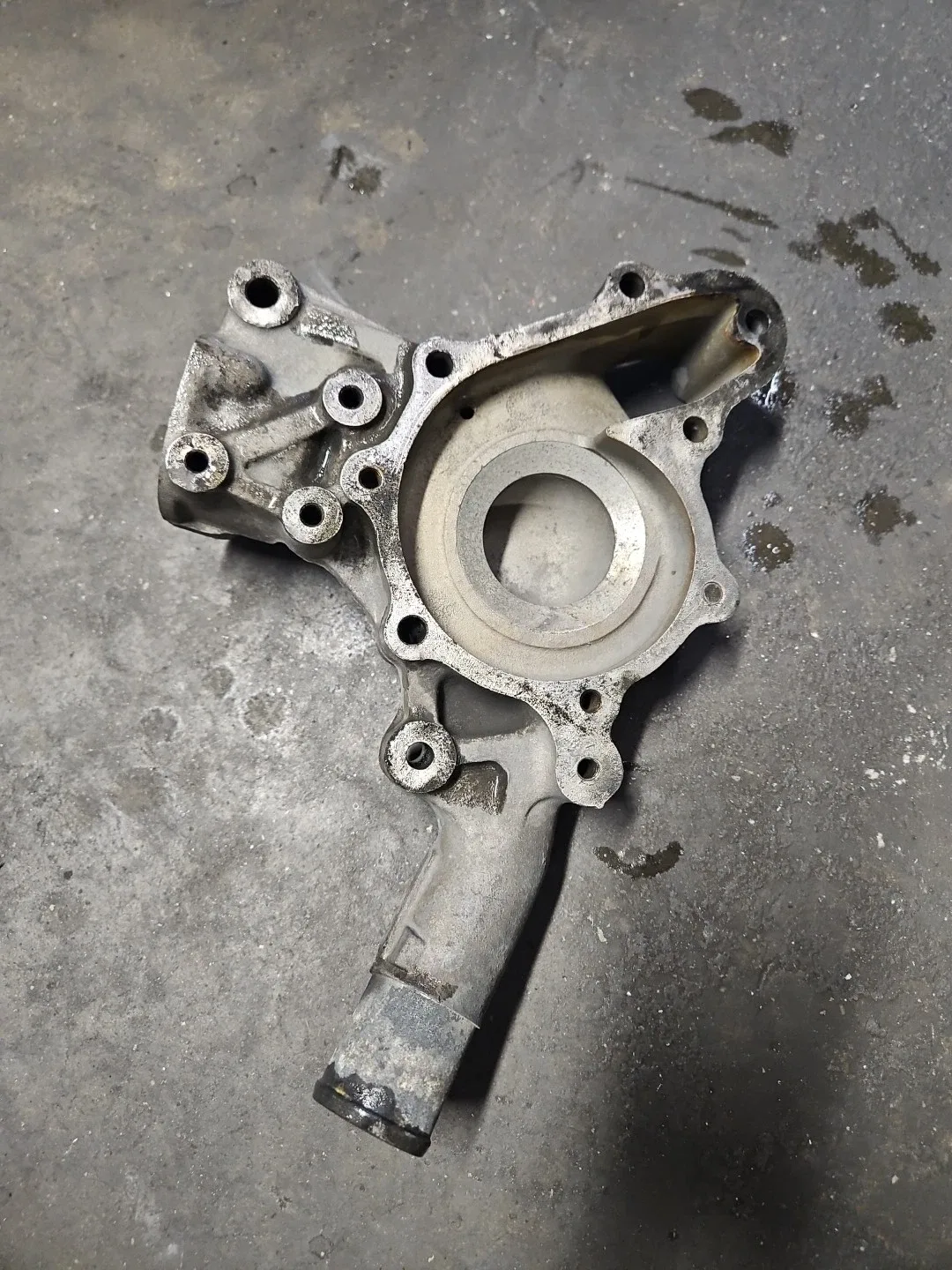 1989 To 1991 Mazda Turbo Rx7 Waterpump Housing image 4