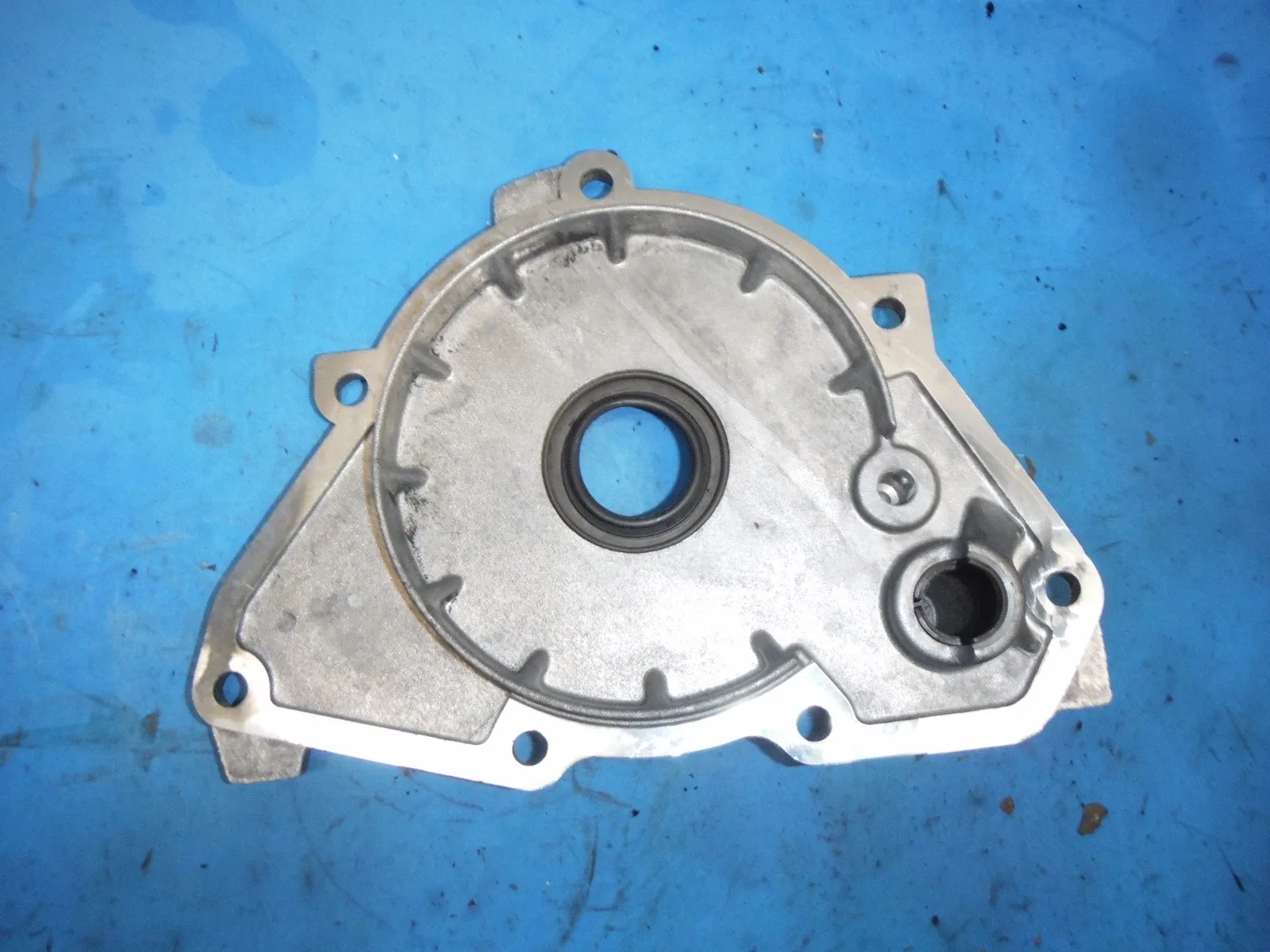 5R55N, 5R55S, 5R55W Ford 4x4 transmission extension / tail housing 1L2P-7A039-BB image 2