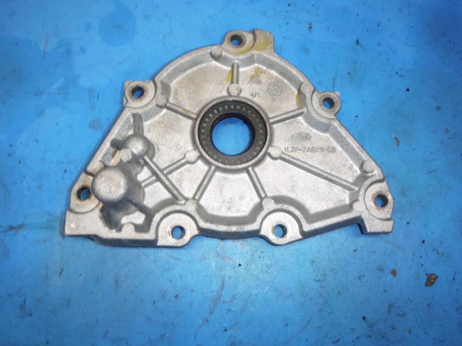 5R55N, 5R55S, 5R55W Ford 4x4 transmission extension / tail housing 1L2P-7A039-BB
