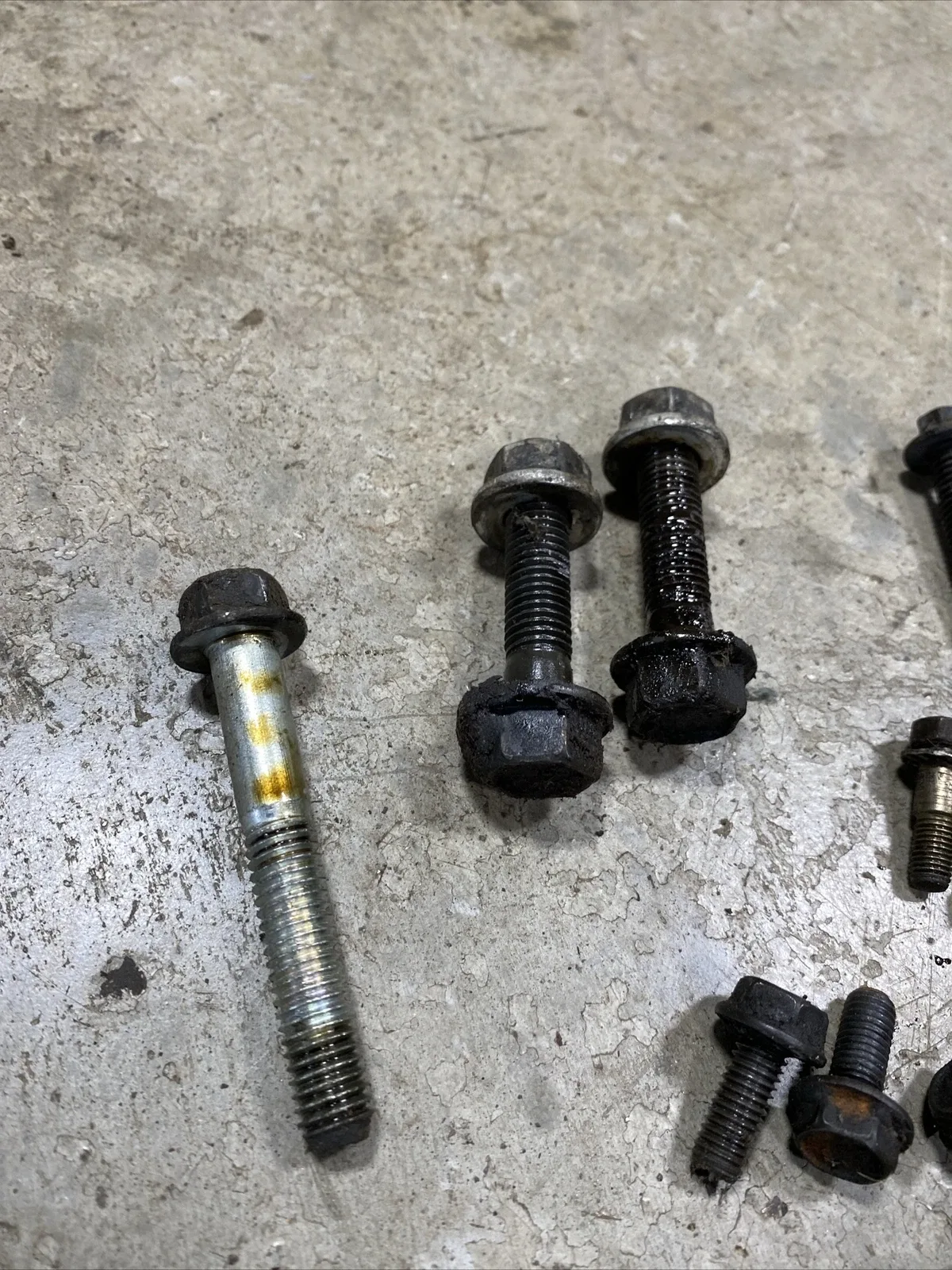 Jeep Cherokee XJ 87-01 AW4 Auto Trans Bell Housing to Engine MountingBolts (R91 image 2