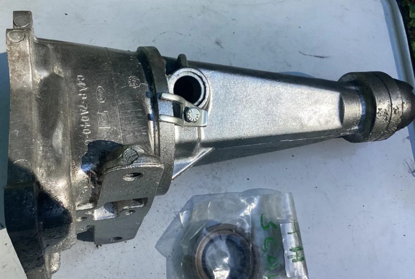 Ford   C4  Auto OEM Used  Tail Housing  C4AP-7A040-CB Mounting Bolts & New Seal image 3