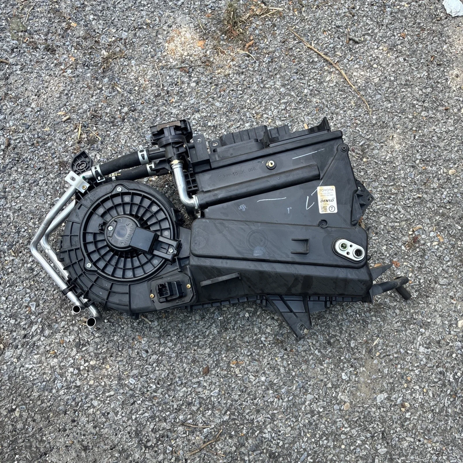 06-10 Toyota Sienna AC Heater Core Evaporator HSG Rear Assembly Blower Box OEM