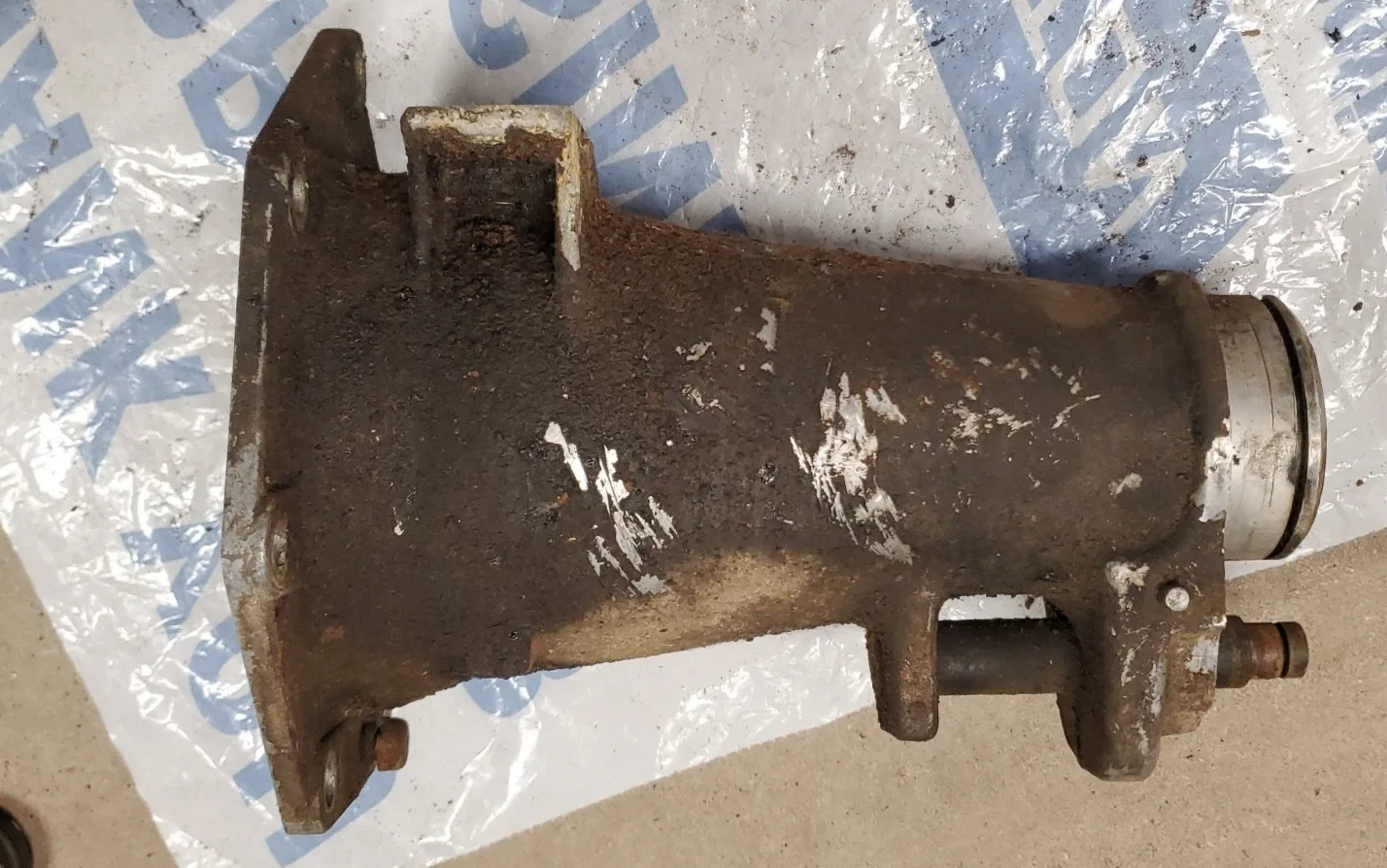 1956-61 Chryslere/Dodge/Ply/Desoto Torqueflite Transmission Tailshaft Housing image 2