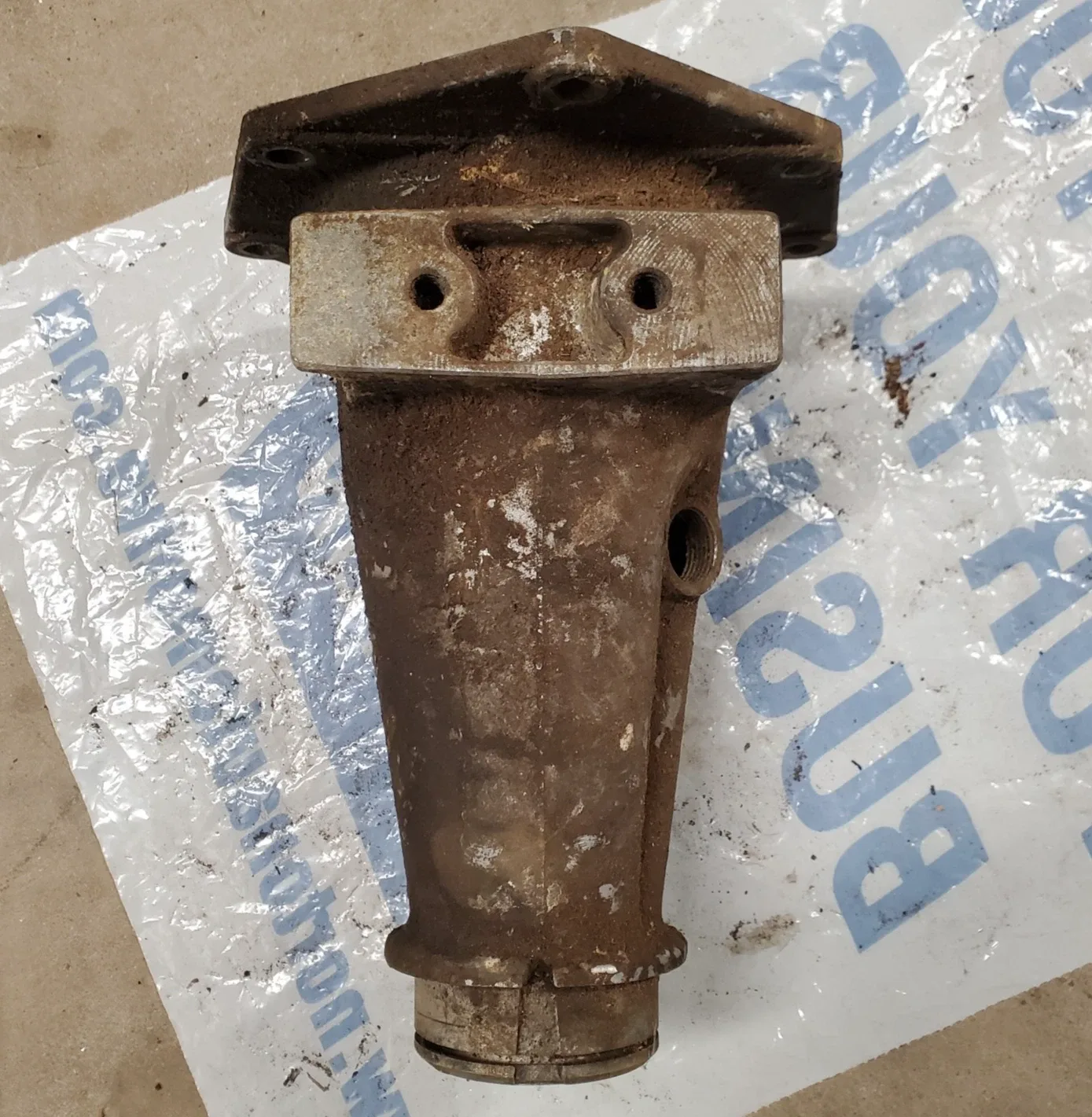 1956-61 Chryslere/Dodge/Ply/Desoto Torqueflite Transmission Tailshaft Housing image 3