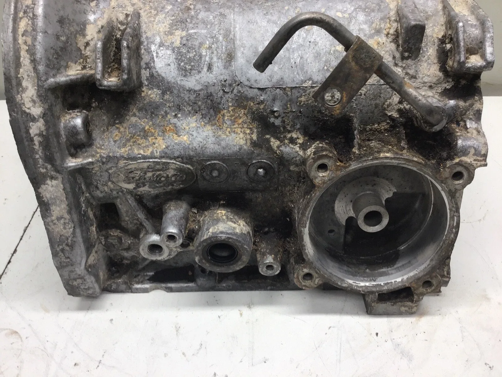 1966-1969 FORD C4  AUTOMATIC TRANSMISSION CASE FILL HOUSING C6DP-7006-A image 4