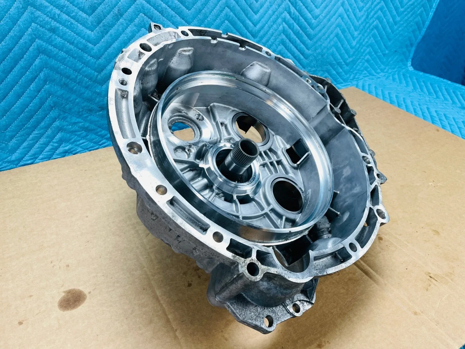 Mercedes CLA250 Automatic Transmission Housing 2014 OEM image 2