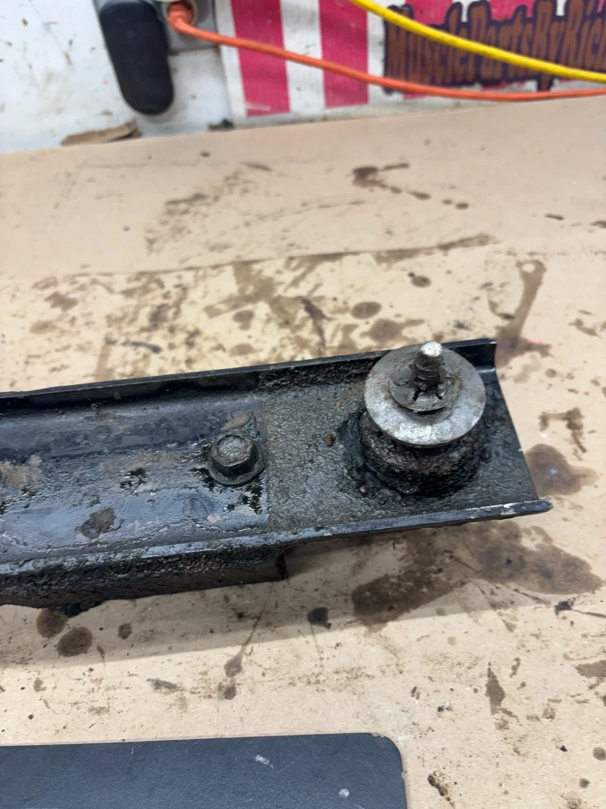 1987 1989 1995 JEEP WRANGLER AUTOMATIC TRANSMISSION MOUNT BRACKET CROSSMEMBER OE image 2
