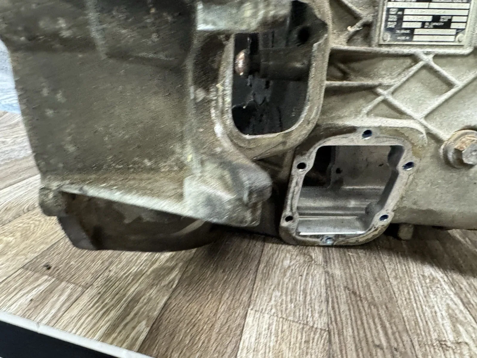 95-97 GAS 460 7.5 S47 FORD  F250 F350 Main Housing Case GAS ONLY 460 Only image 3