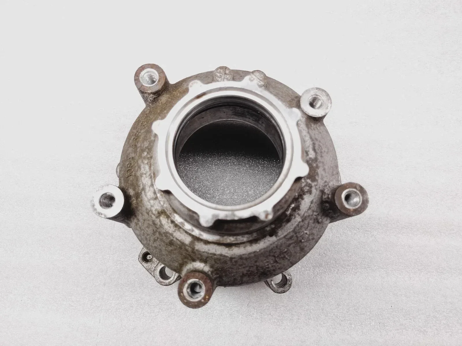 Audi 6HP28AF 8HP55A AWD Transfer Case Rear Extension Housing Cast 1084 436 007 image 2