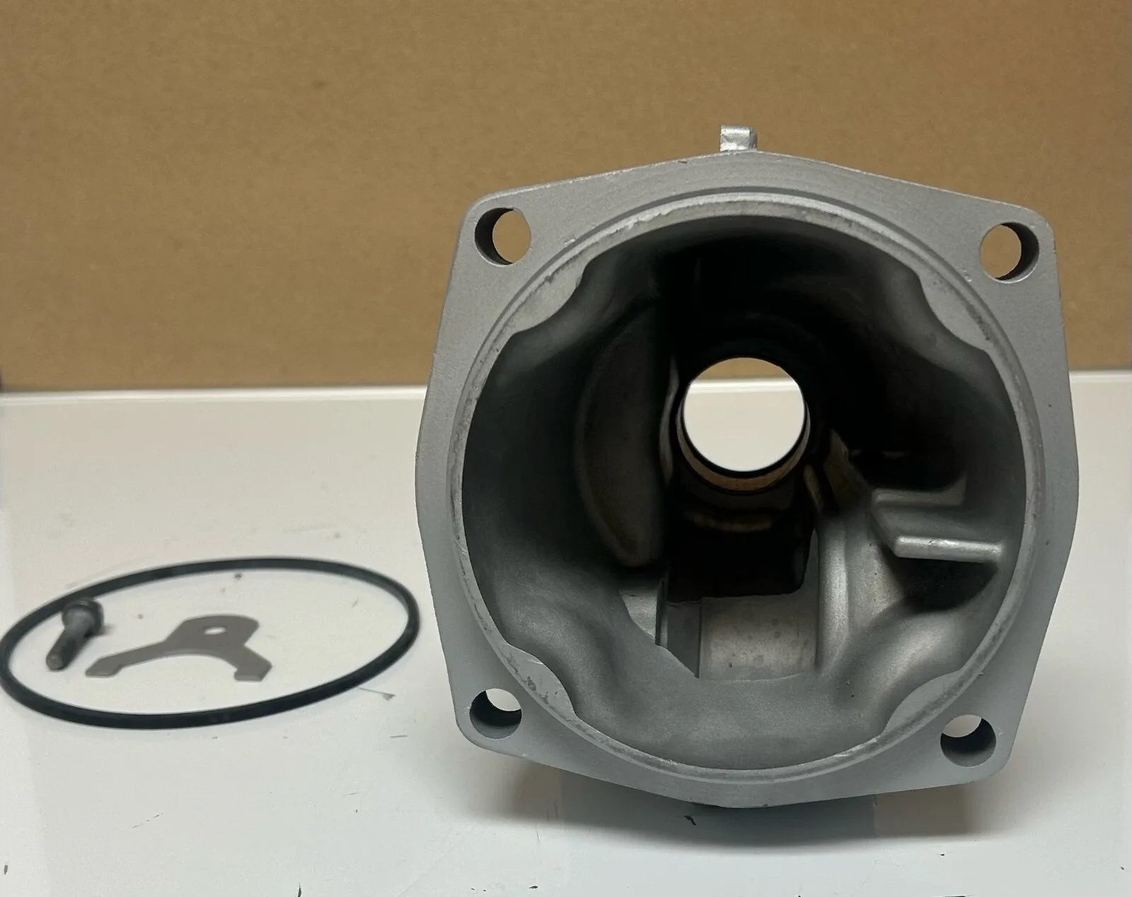 Corvette 700R4 4L60E Extension Tail Housing  84-93  CASTING# 8642316 image 4