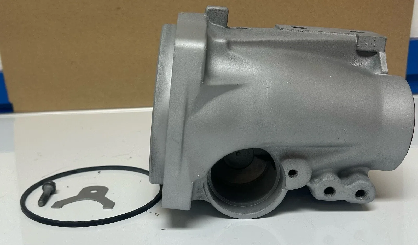 Corvette 700R4 4L60E Extension Tail Housing  84-93  CASTING# 8642316