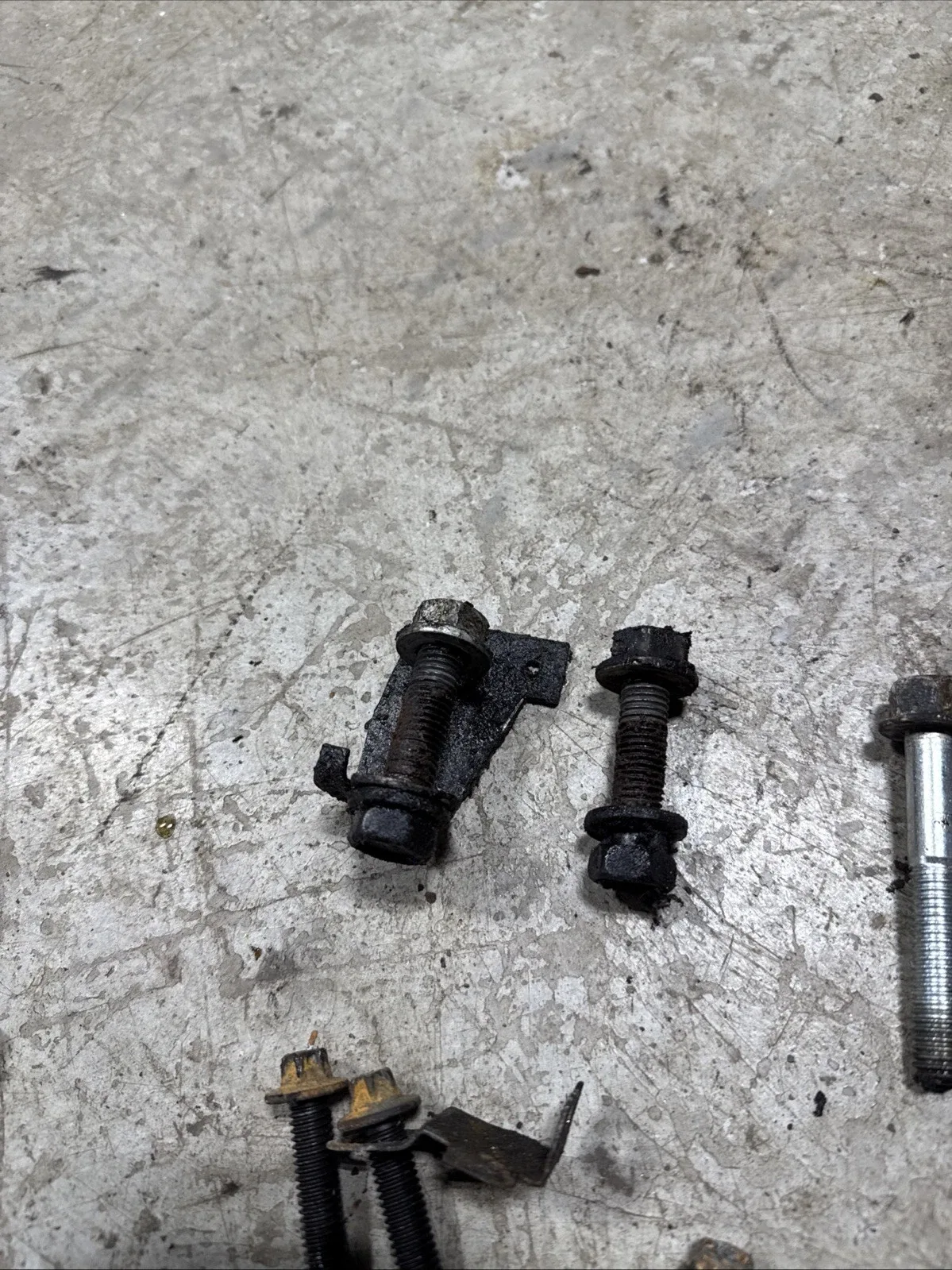 Jeep Cherokee XJ 87-01 AW4 Auto Trans Bell Housing to Engine Mounting Bolts(BS00 image 3