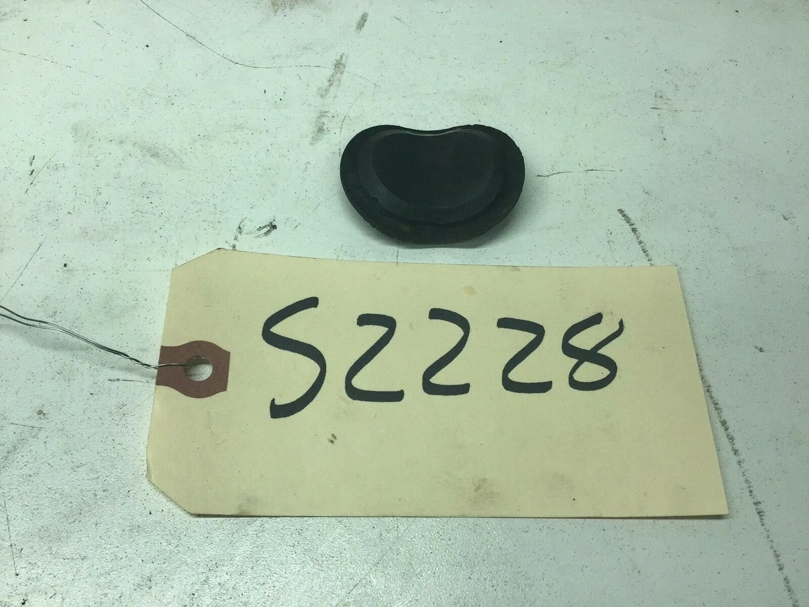 1967-1973 FORD MERCURY AUTOMATIC TRANMISSION SHIFTER HOUSING GROMMET
