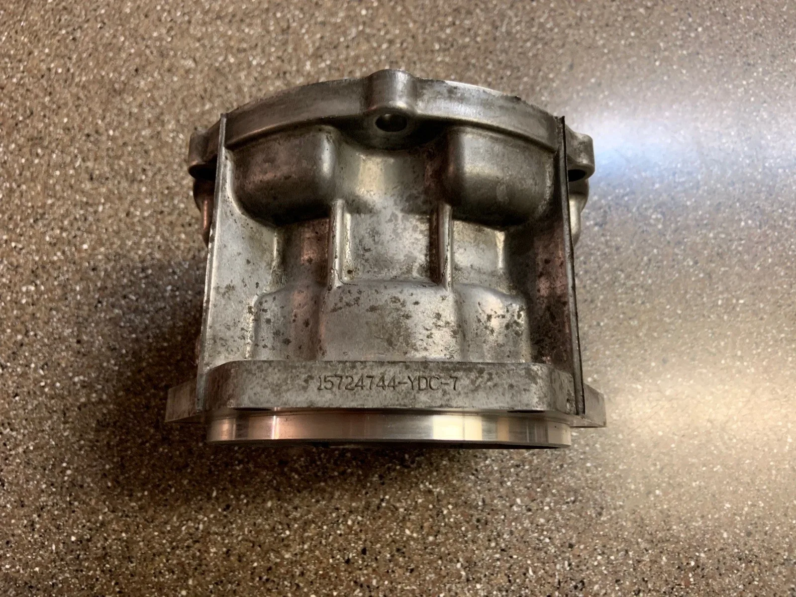 4L60; 4L60E; 4L65E GM transmission 4x4 tail housing 4 1/2" adapter GM 15724744 image 3