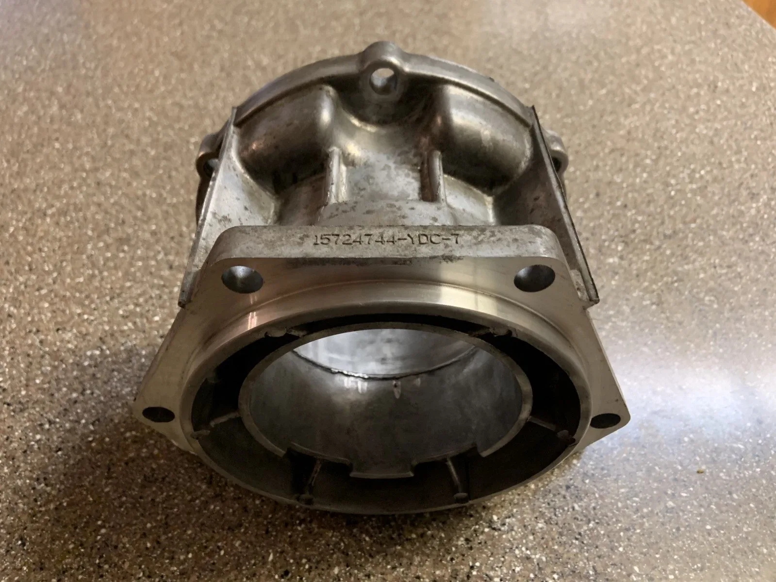 4L60; 4L60E; 4L65E GM transmission 4x4 tail housing 4 1/2" adapter GM 15724744