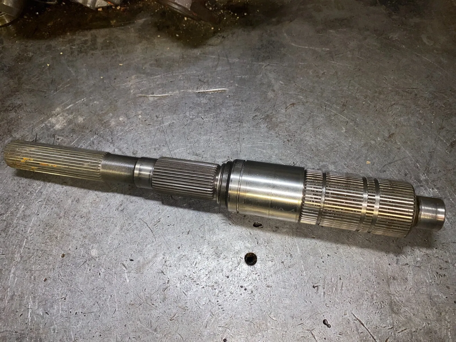 Chevy NP 208 transfer case output shaft Squarebody K-5,10,20 M series CUCV