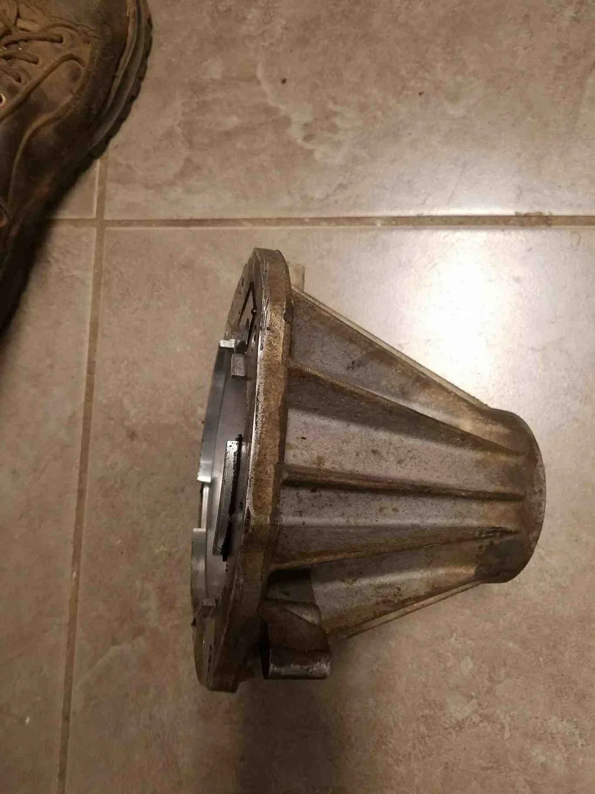 Transfer Case TAIL HOUSING FORD F250 F350 SD PICKUP 1999-2012