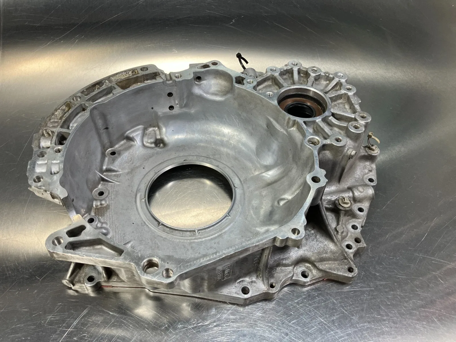 10-2015 volvo xc60 3.2l automatic transmission case cover wall housing piece oem image 4