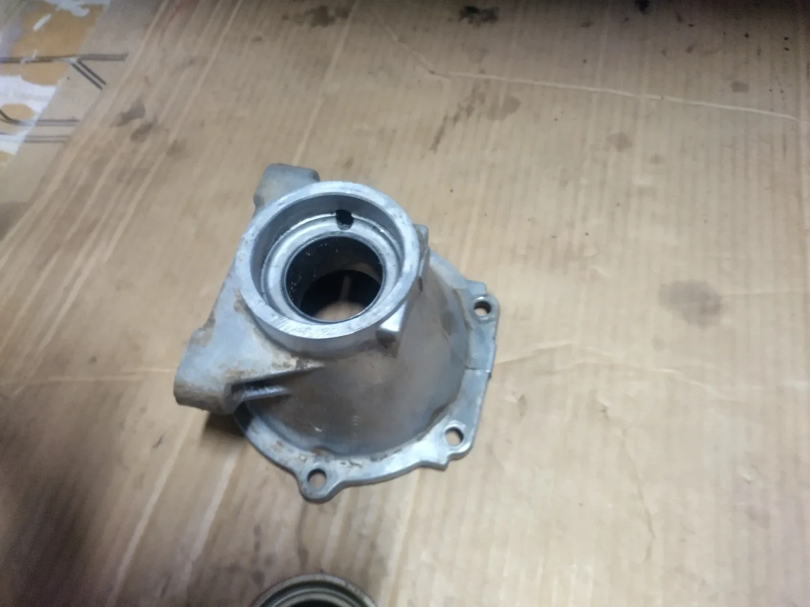 tail shaft housing turbo 400 thin wall yoke RARE   GM#8623214 image 3
