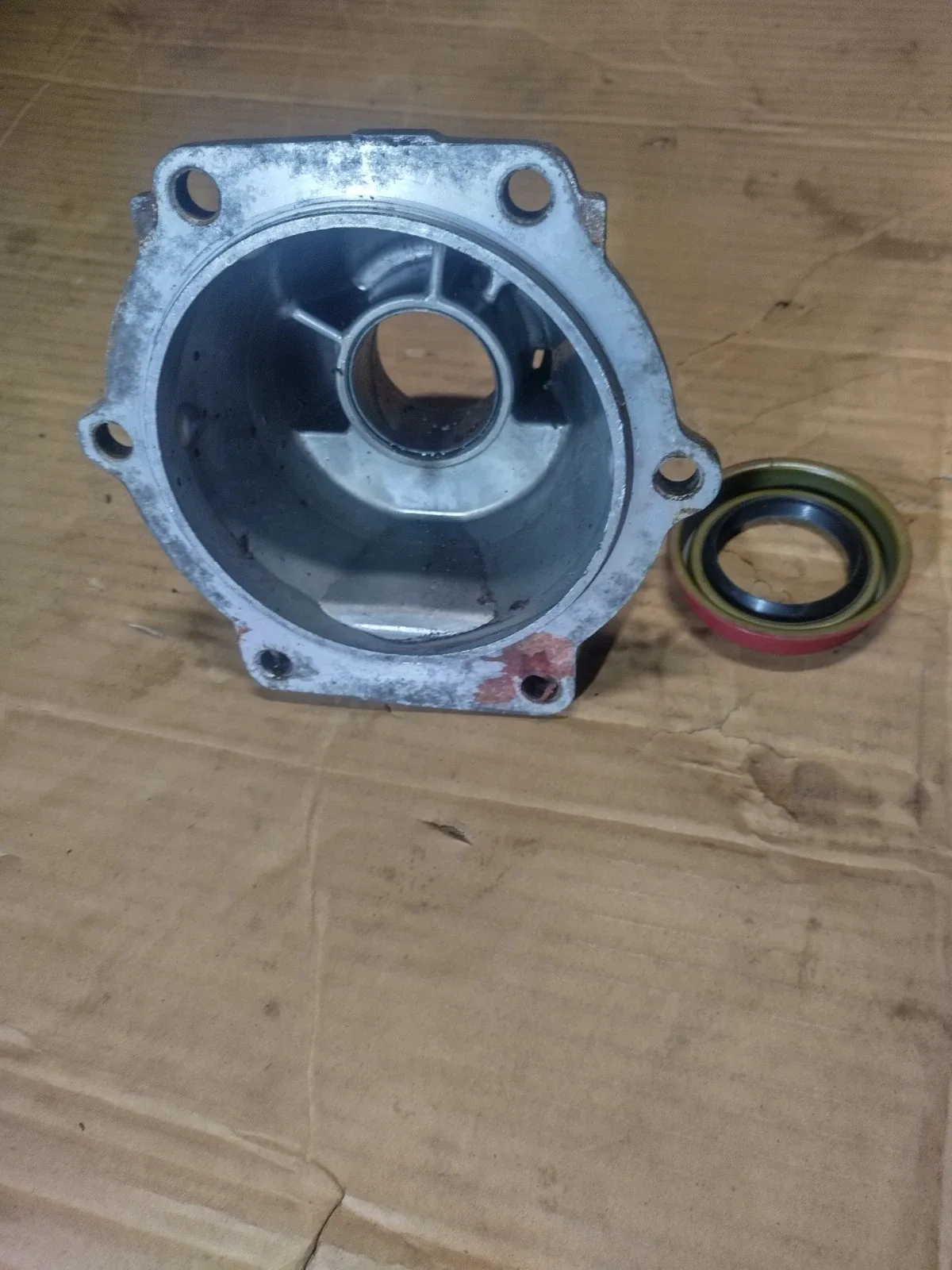 tail shaft housing turbo 400 thin wall yoke RARE   GM#8623214 image 4