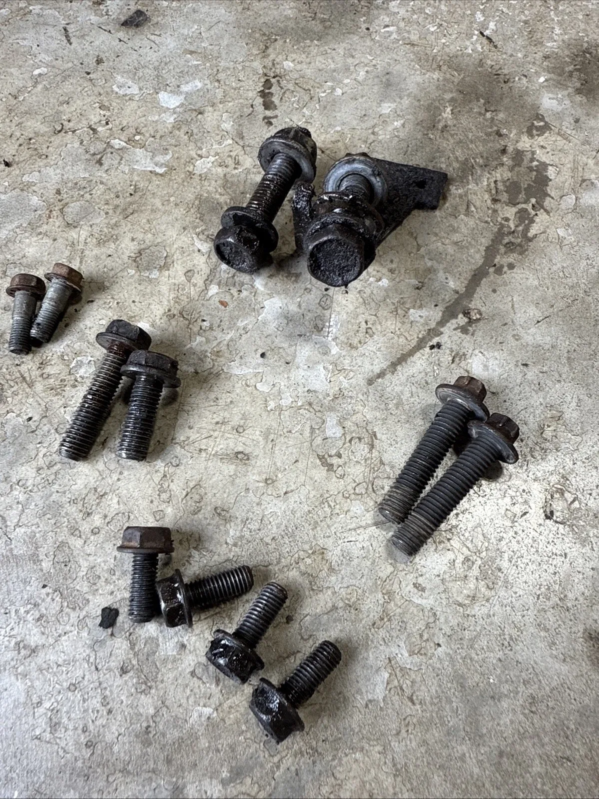 Jeep Cherokee XJ 87-01 AW4 Auto Trans Bell Housing to Engine Mounting Bolts(PB00 image 3