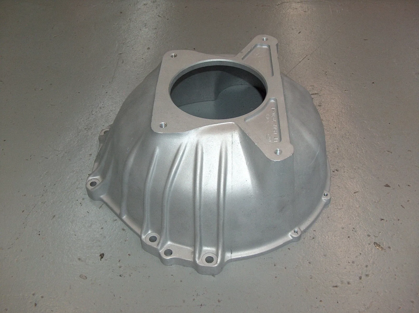 1966-68 Ford Mustang FMX Automatic Trans Bell Housing 302 C5AP-7976-E Crack image 2