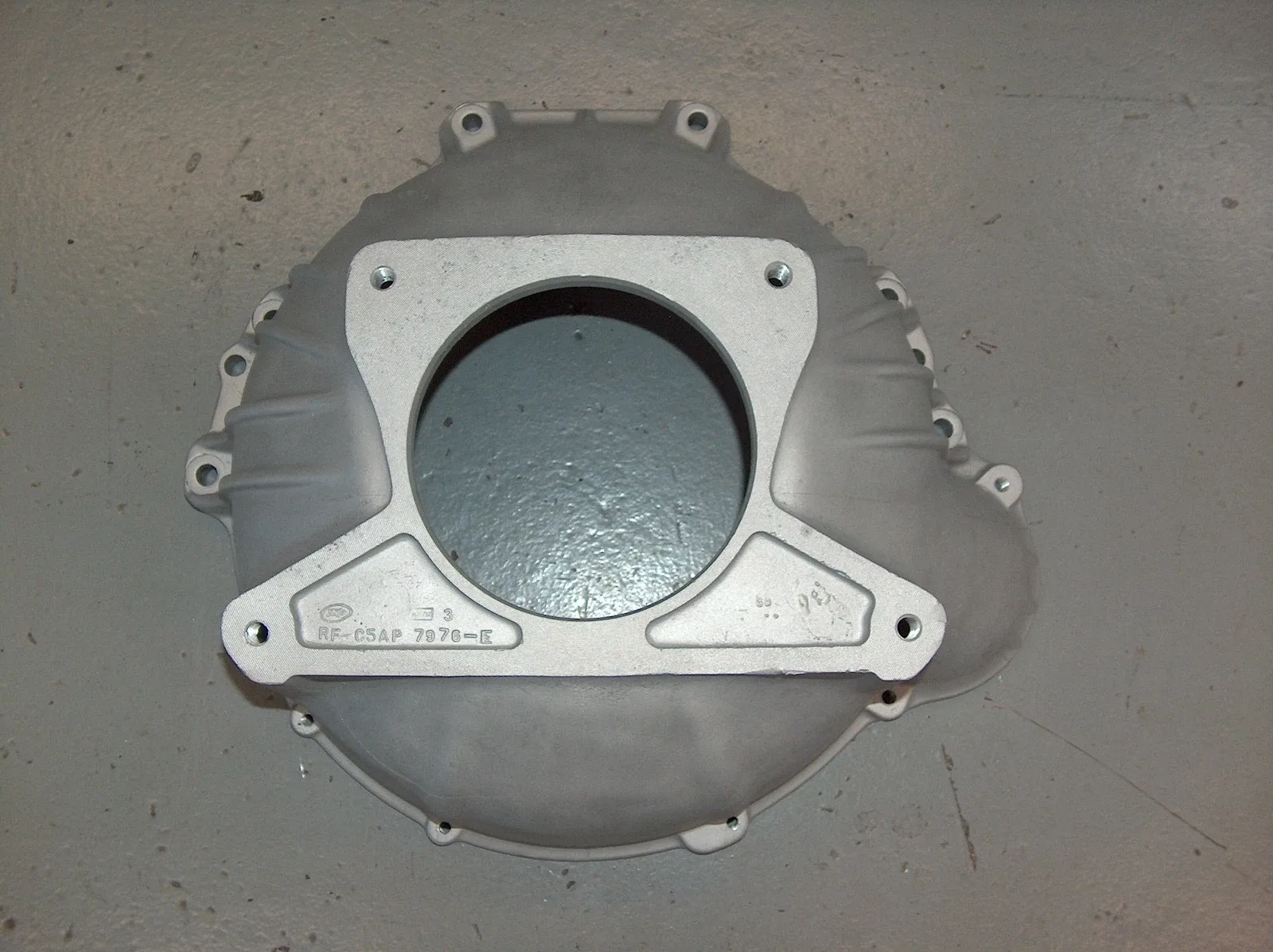 1966-68 Ford Mustang FMX Automatic Trans Bell Housing 302 C5AP-7976-E Crack