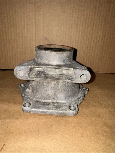 GM 400 4 Inch Tail Housing, Small Bushing And Seal image 3