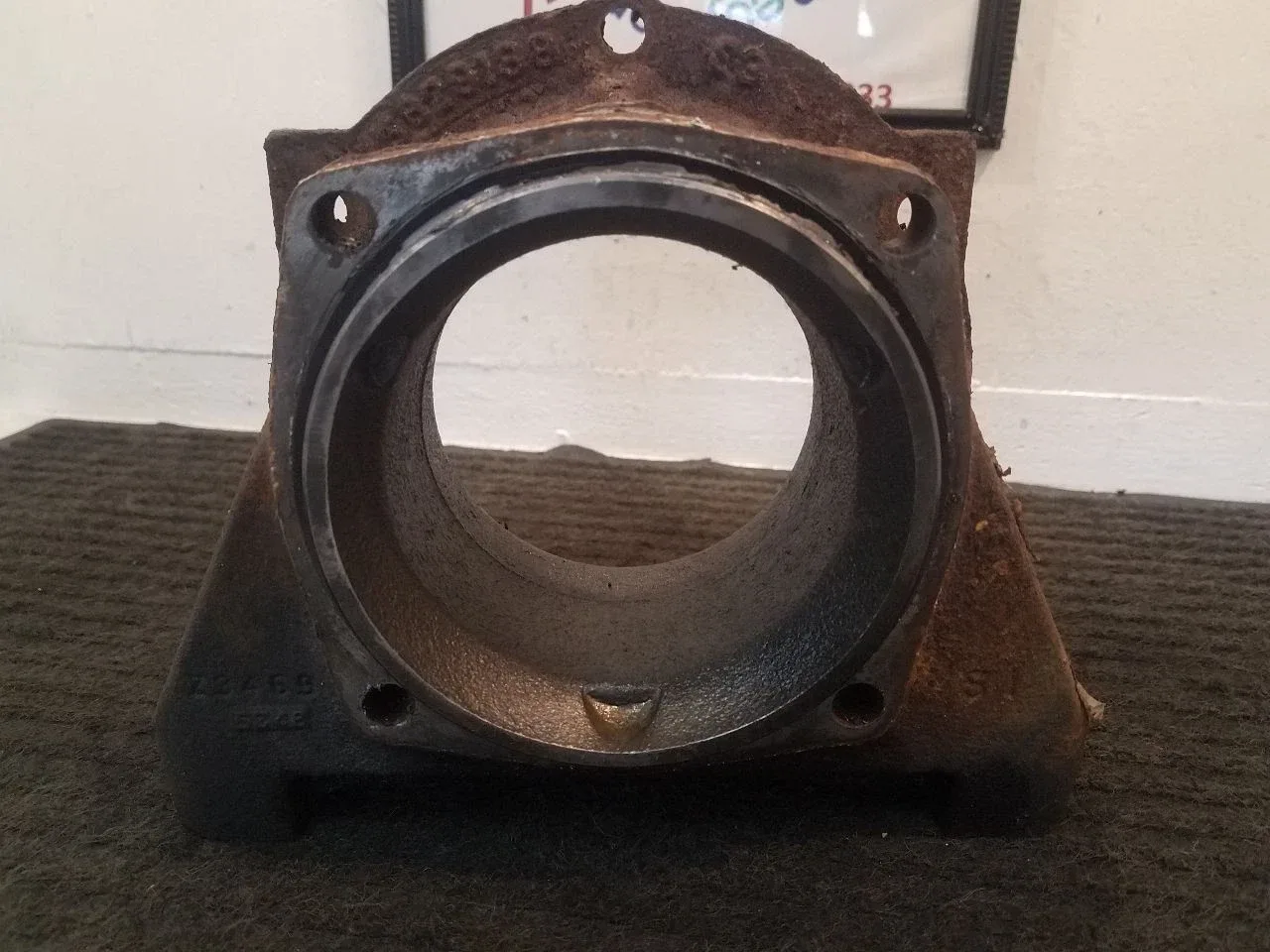 96-97 K1500 TRANSMISSION TAIL HOUSING TRANSFER CASE ADAPTER 4L60E image 3
