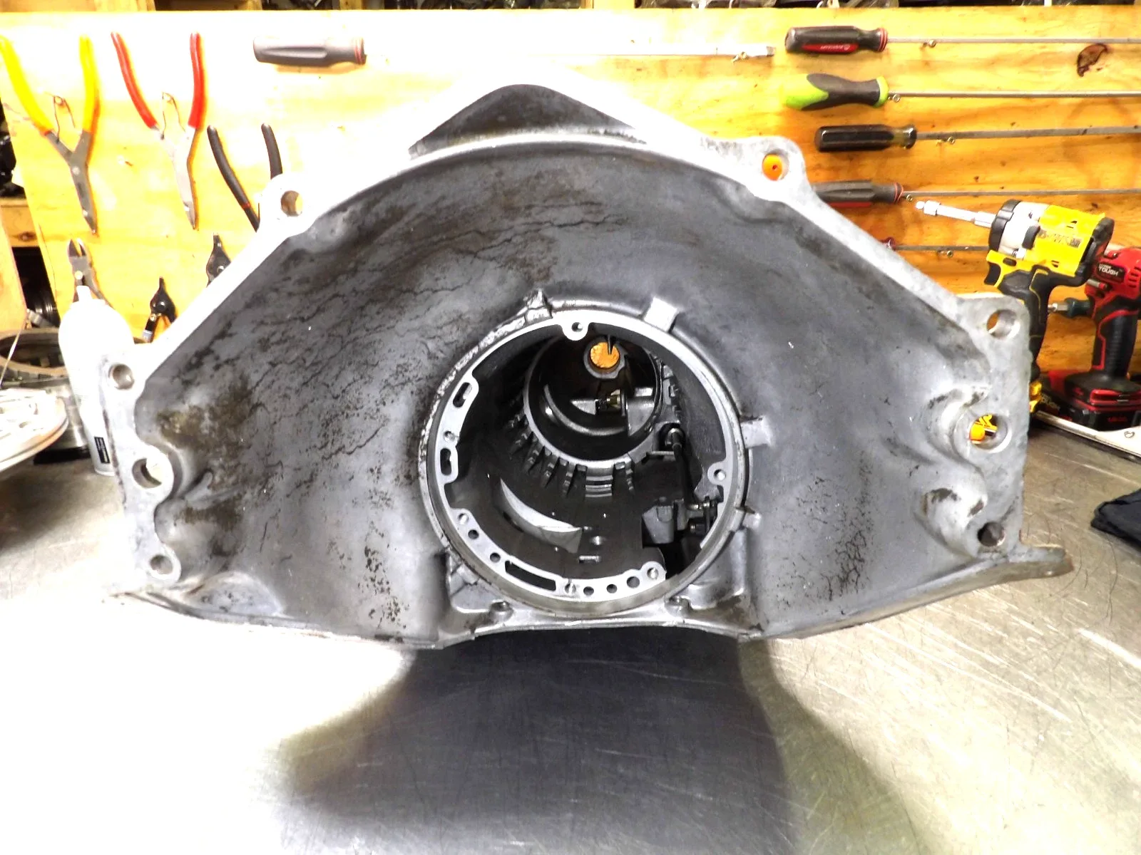 Chevy  200C   Turbo   Automatic Transmission   "  Case "  Very Good Condition image 4