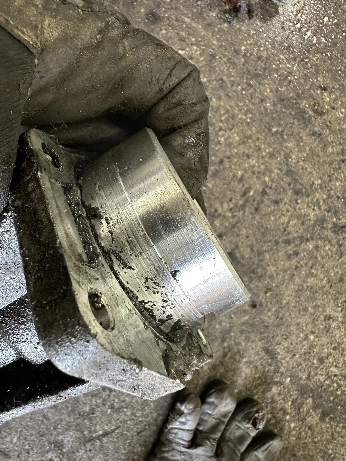 95 Dodge Grand Caravan 3.3 Transmission Extension Housing ML5E11 image 3