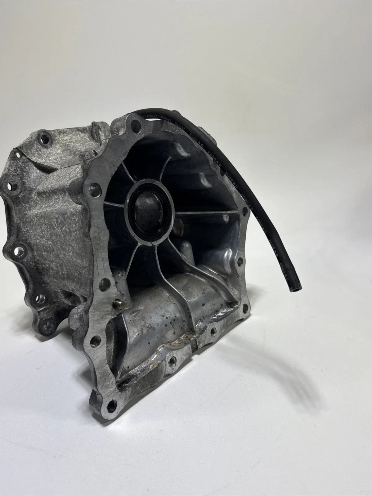 2017-2021 Infiniti Q60 AWD 7 Speed Automatic Transmission Tailshaft Housing OEM image 2
