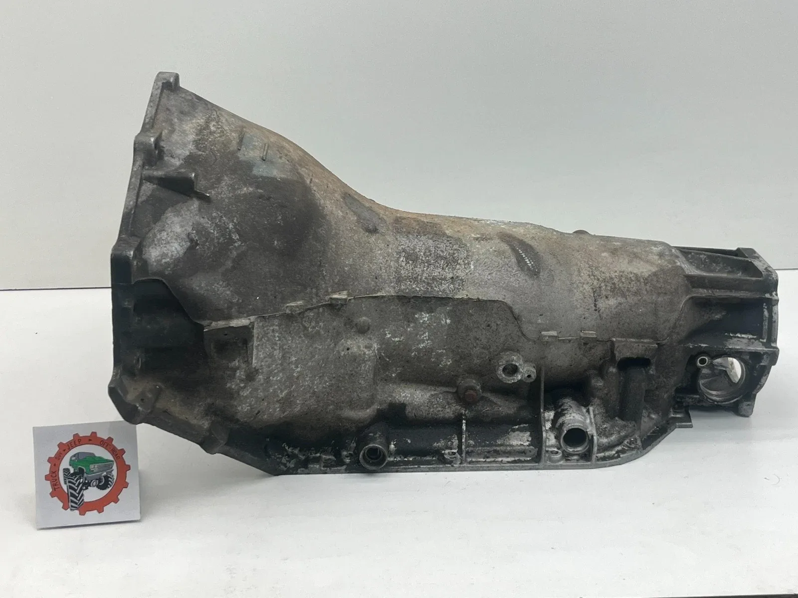TH400 Turbo 400 Empty Transmission Case  Chevy GMC  6 Bolt Pump 2wd Case OEM