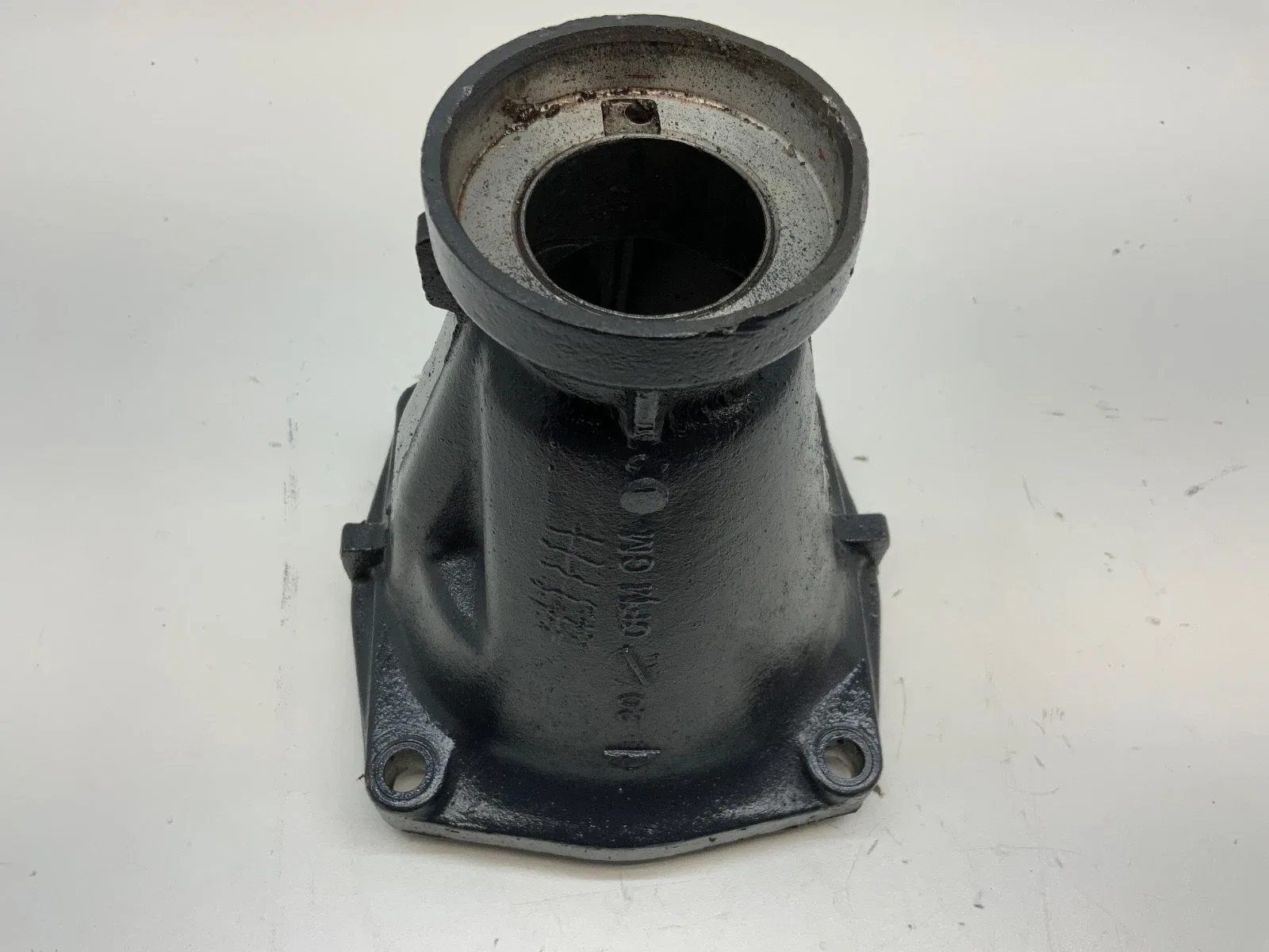 GM TH350 AUTOMATIC TRANSMISSION EXTENSION HOUSING SHORT TAIL CFM CHEVROLET image 3