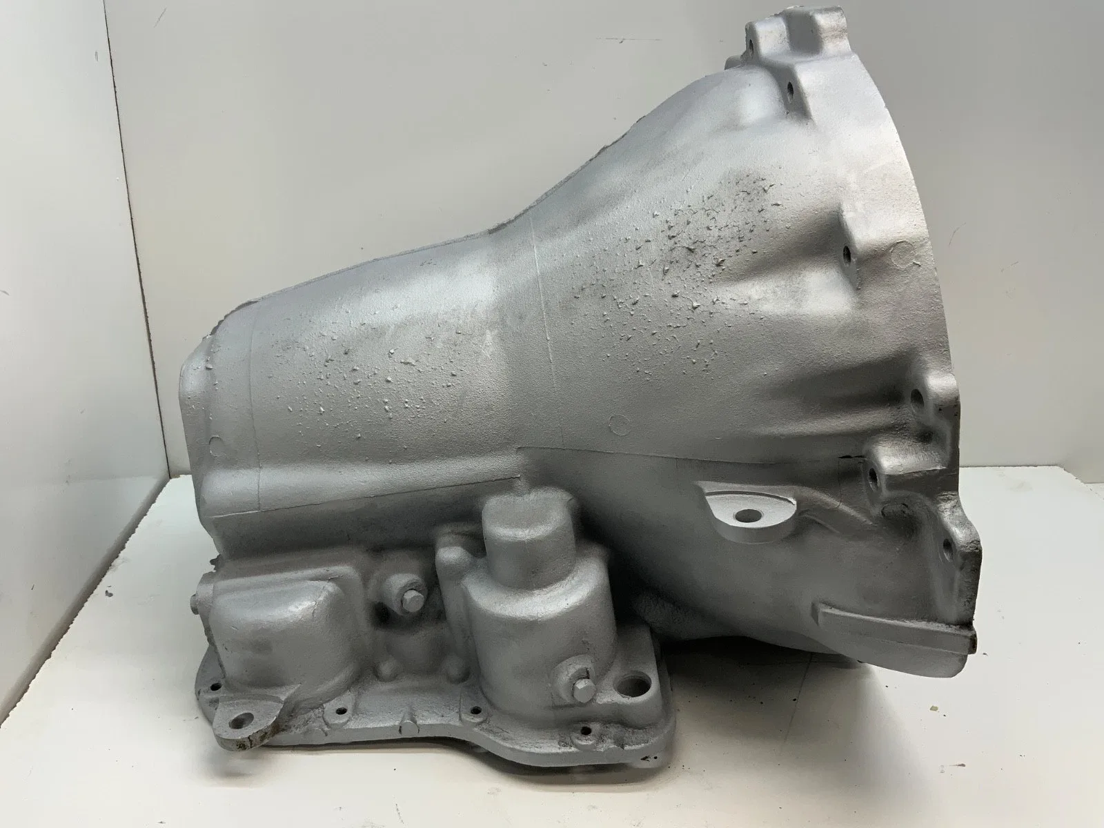 1983 MOPAR  727 TORQUEFLITE AUTOMATIC TRANSMISSION EMPTY CASE 577-2 LOCKUP JEEP image 2