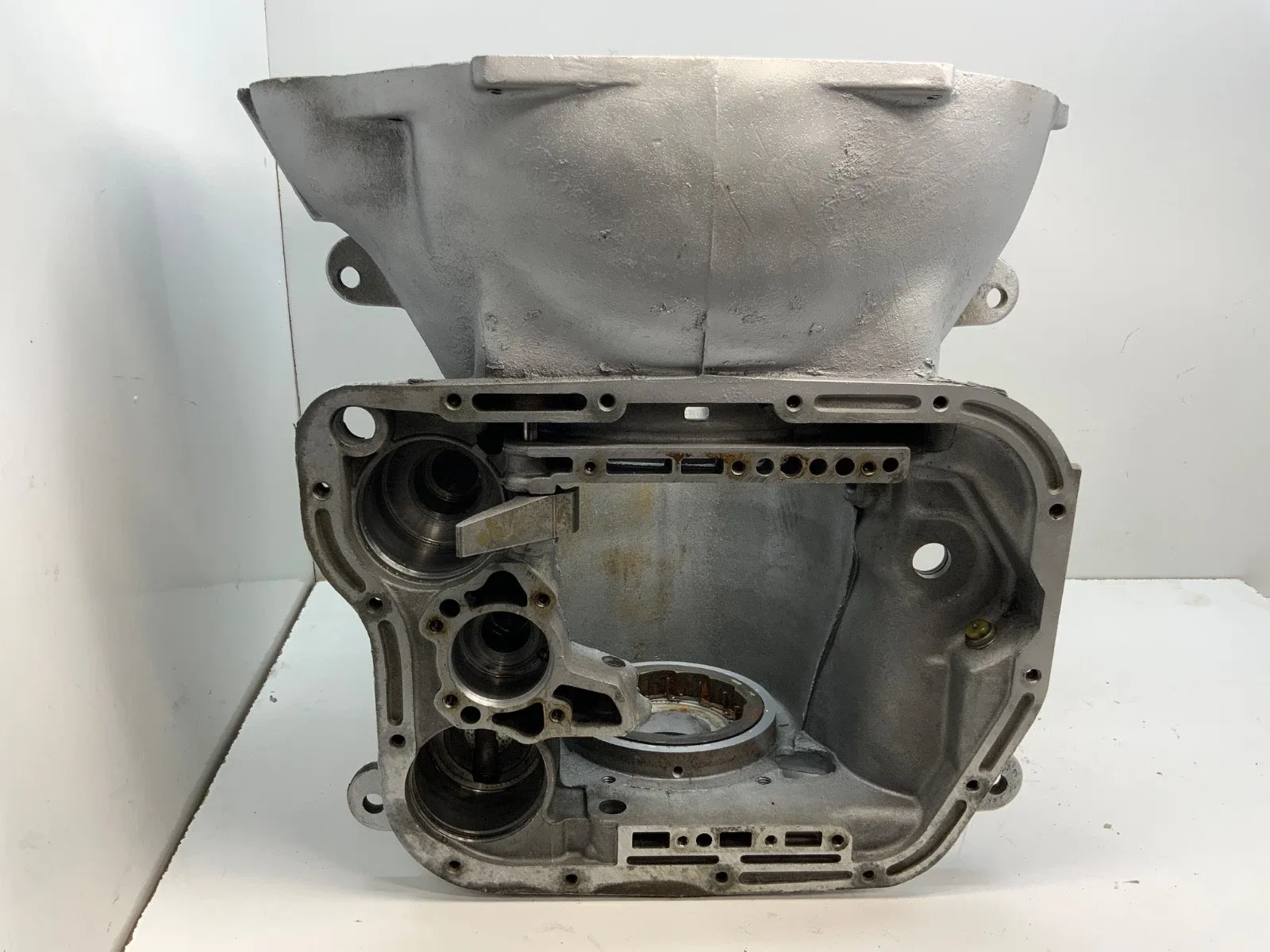 1983 MOPAR  727 TORQUEFLITE AUTOMATIC TRANSMISSION EMPTY CASE 577-2 LOCKUP JEEP image 3