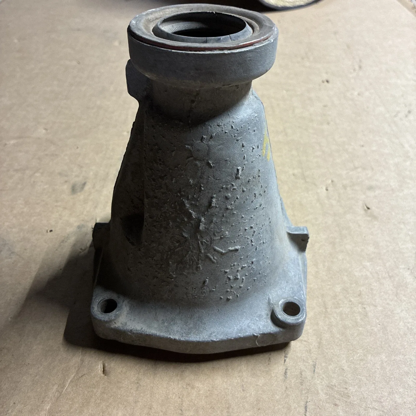 700Rh Transmission 6 Inch Short Extension Housing image 3