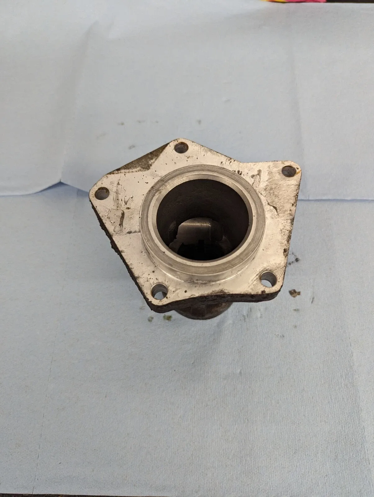 Srt-4 T-850 Transmission Speed Sensor Housing image 3